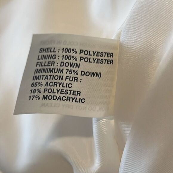 GAP Ivory Full Zip and Snap Faux Fur Trimmed Hooded Puffer Vest Size XL - Picture 12 of 13